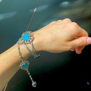 MUST HAVE UNIQUE BRACELET !!